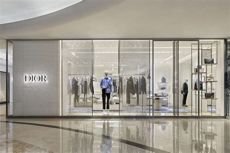 dior jakarta locations.